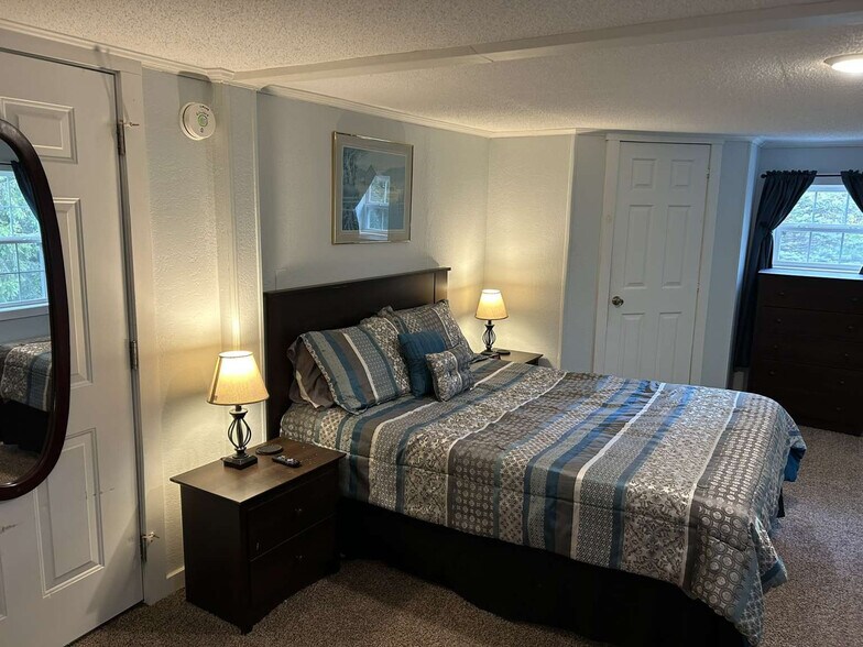 More Photos Of 446 Maples Rd, Milford Hotel For Sale