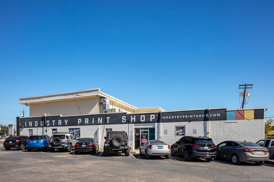 More Photos Of 705 Wallingford Bend, Austin Light Distribution For Lease