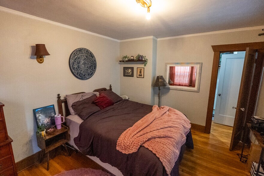 More Photos Of , Tacoma Multifamily For Sale