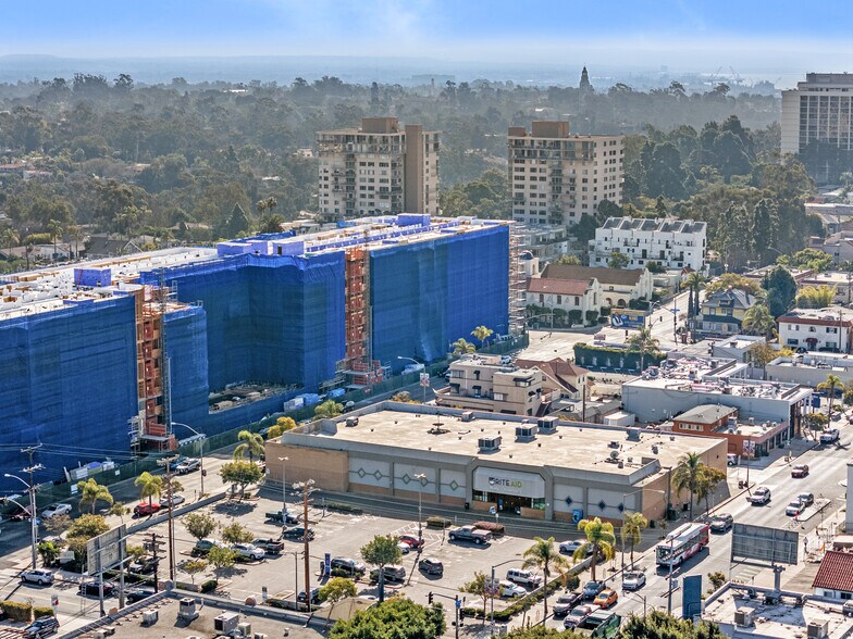 More Photos Of 535 Robinson Ave, San Diego Drugstore For Sale