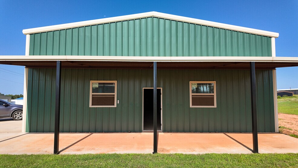 More Photos Of 11774 Maui Ln, Edmond Industrial For Sale