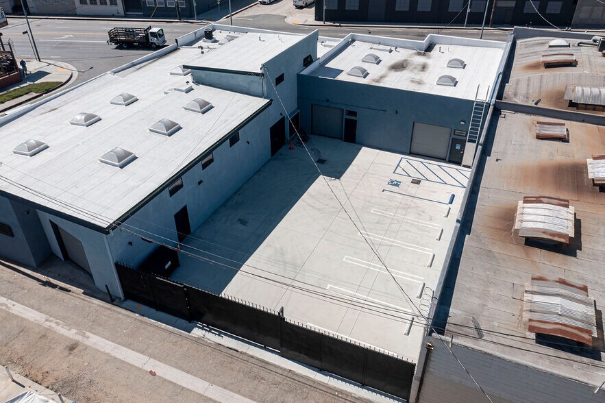More Photos Of 5131-5137 W Jefferson Blvd, Los Angeles Warehouse For Lease