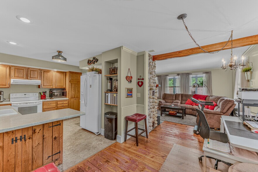 More Photos Of 218 US Route 3, Lincoln Hospitality For Sale