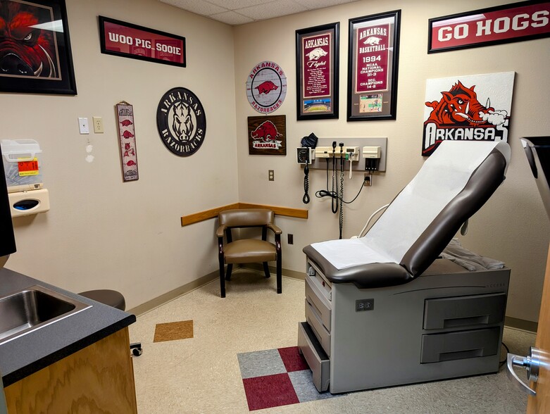 More Photos Of 1003 Schneider Dr, Malvern Healthcare For Sale