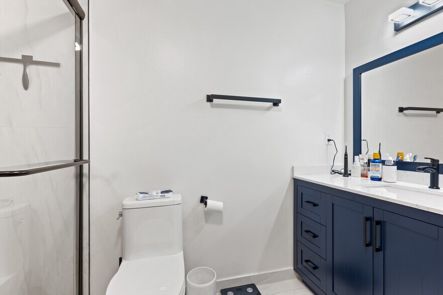 More Photos Of 4427 Camero Ave, Los Angeles Apartments For Sale