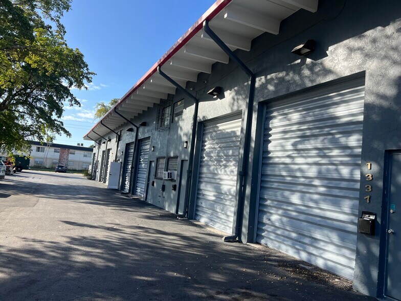 More Photos Of 1325-1343 NE 119th St, Miami Warehouse For Lease