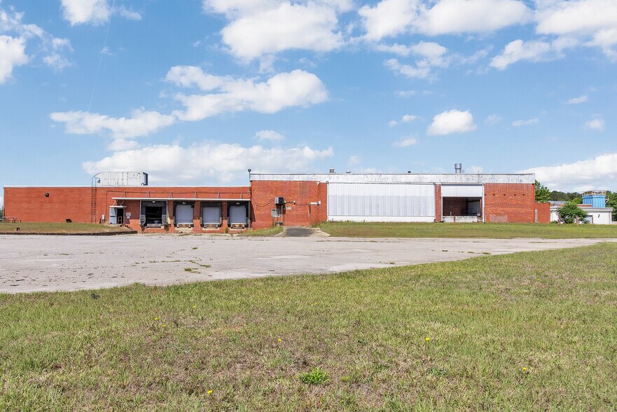 More Photos Of 11200 Dunbarton Blvd, Barnwell Manufacturing For Lease