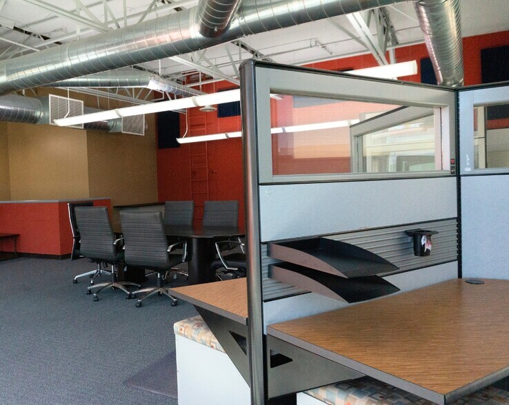 More Photos Of 1625 Ord Way, Oceanside Warehouse For Lease