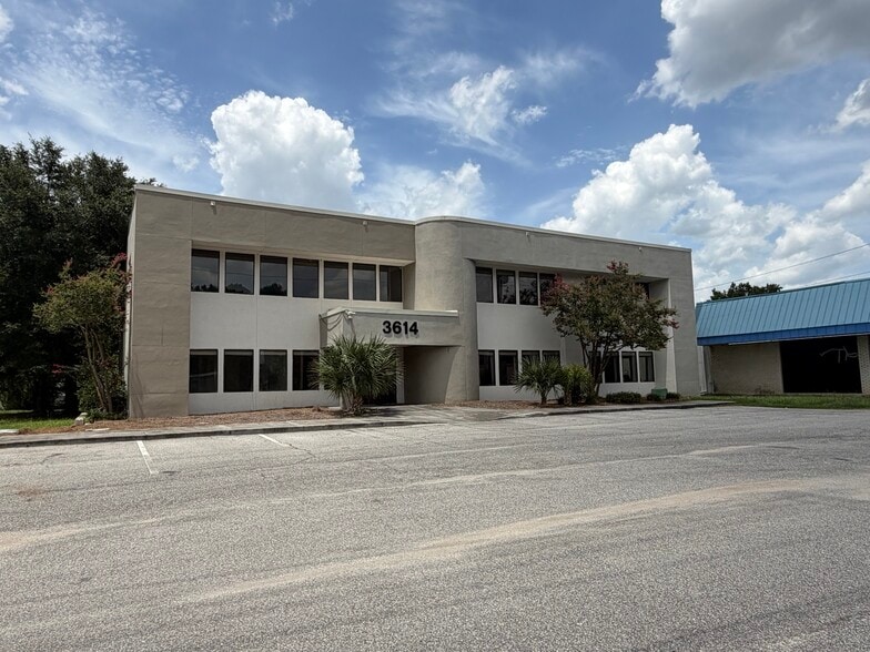 Primary Photo Of 3614 Ashley Phosphate Rd, Charleston Office For Lease