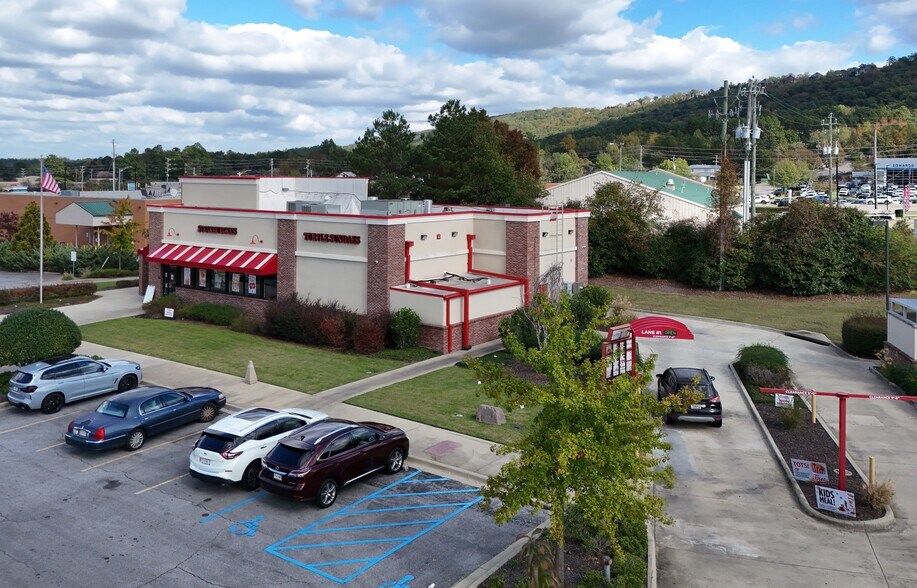 301 Doug Baker Blvd, Hoover, AL 35242 Fast Food For Sale