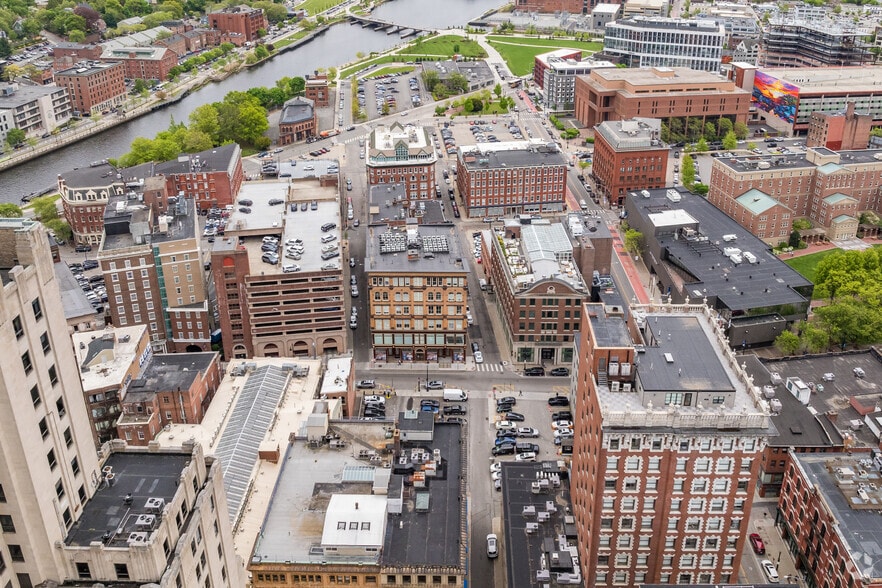 More Photos Of 82-90 Weybosset St, Providence Apartments For Lease