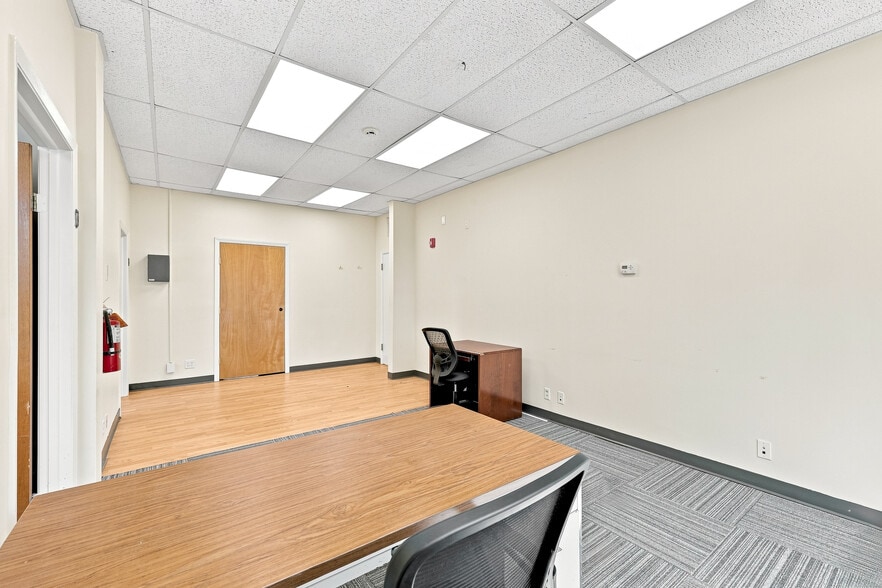 More Photos Of 92 S Central Ave, Hartsdale Storefront Retail Office For Lease