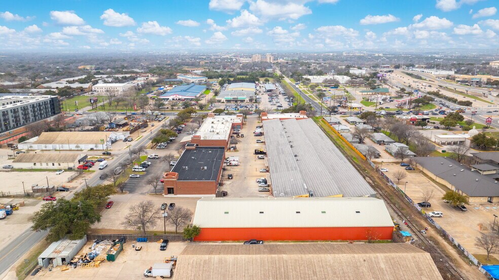 More Photos Of 4201 S Congress Ave, Austin Freestanding For Lease