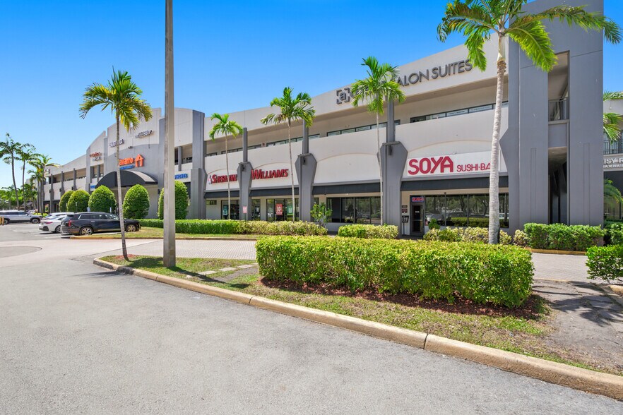 More Photos Of 11402 Doral Blvd, Miami Unknown For Lease