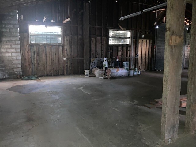 More Photos Of 1801 E 4th St, Vancouver Service For Sale