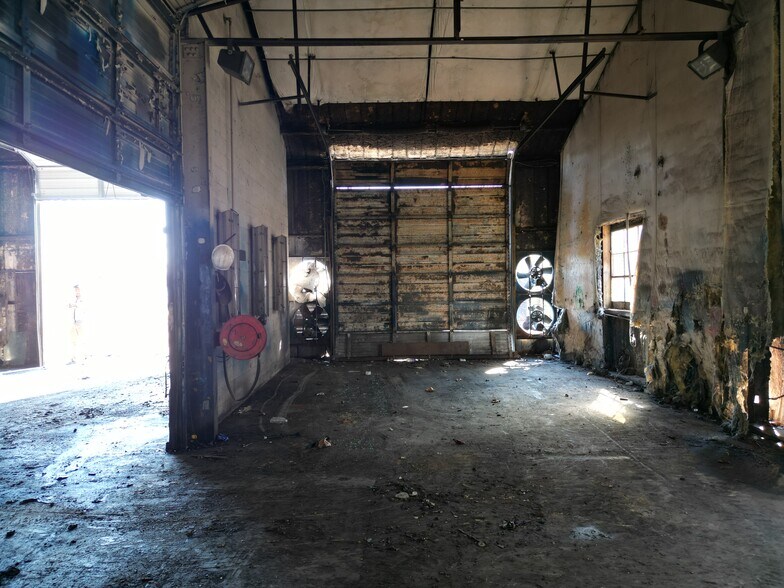 More Photos Of 259 Webster Ave, Memphis Warehouse For Sale