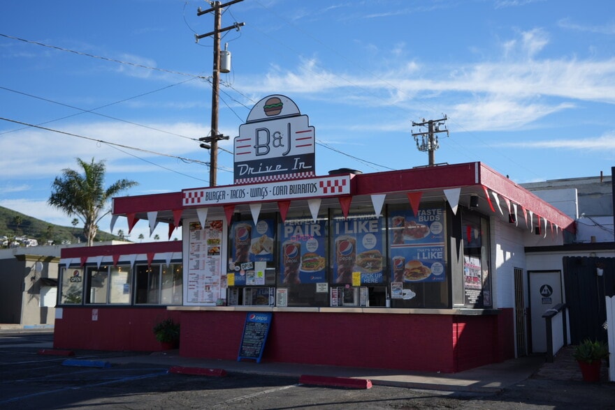 More Photos Of 1876 E Main St, Ventura Freestanding For Sale