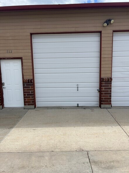 More Photos Of 812 W Baseline Rd, Lafayette Warehouse For Lease