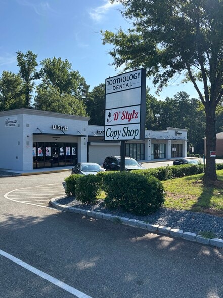 More Photos Of 1237 Tyvola Rd, Charlotte Unknown For Lease