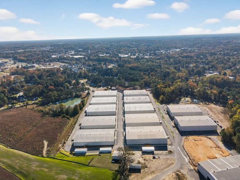 More Photos Of 1001 Bridge St, Fuquay Varina Unknown For Lease