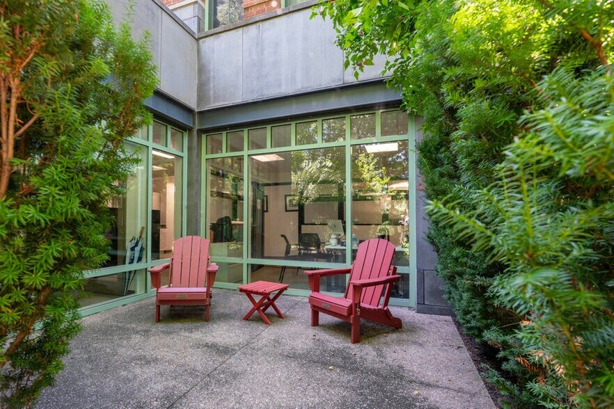 More Photos Of 262-268 Broadway, Saratoga Springs Office Residential For Sale