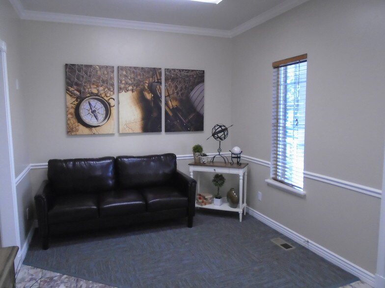 More Photos Of 214-216 N Orem Blvd, Orem Loft Creative Space For Lease