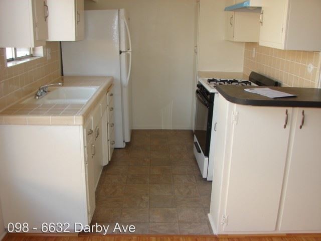 More Photos Of 6632 Darby Ave, Reseda Apartments For Sale