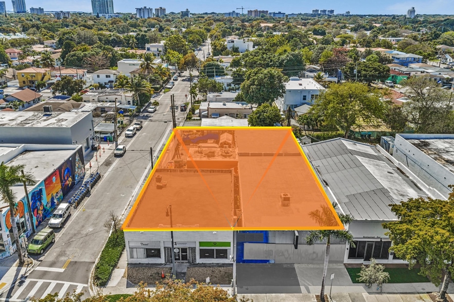 More Photos Of 1000 SW 8th St, Miami Storefront Retail Office For Sale