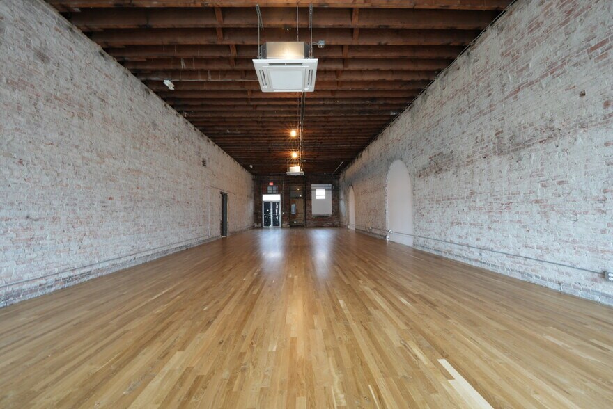 More Photos Of 1313 Hewitt Ave, Everett Storefront Retail Residential For Lease