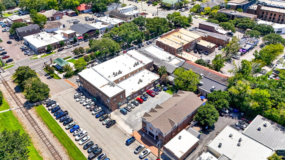 More Photos Of 112 W Doty Ave, Summerville Coworking Space