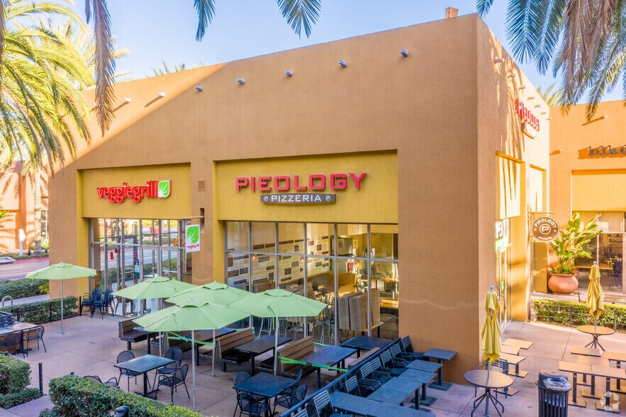 More Photos Of 2915-3011 El Camino Real, Tustin Unknown For Lease