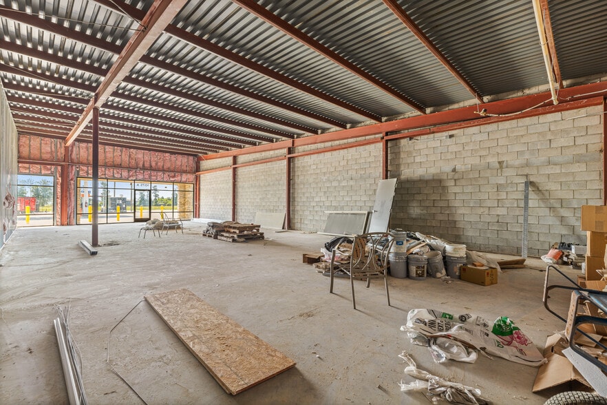 More Photos Of 1075 CR 5270, Cleveland General Retail For Lease