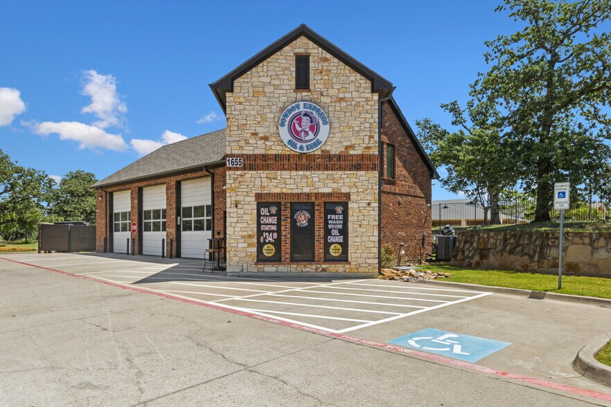 More Photos Of 1657 Keller Pky, Keller Auto Repair For Lease