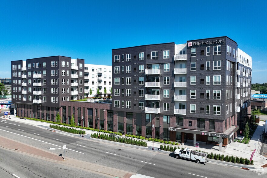 Primary Photo Of 8594 Excelsior Blvd, Hopkins Apartments For Lease