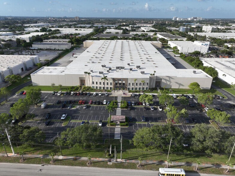 More Photos Of 10000 NW 25th St, Doral Distribution For Lease