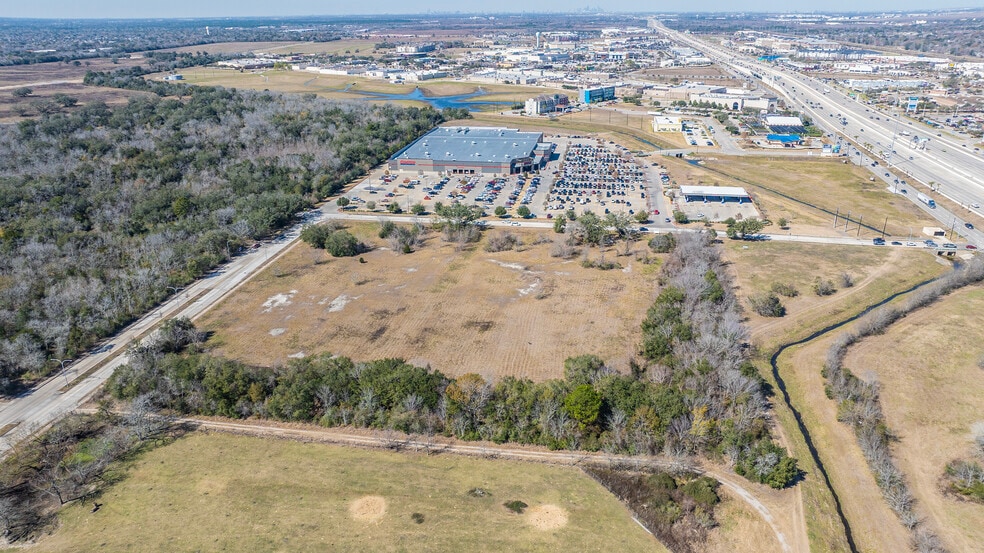 More Photos Of I-45 & Jasmine Ave, Webster Land For Sale