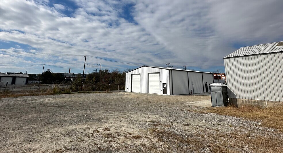 More Photos Of 214 Everett St, Richmond Warehouse For Lease