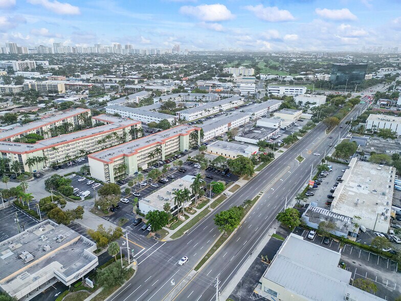 More Photos Of 5300 N Federal Hwy, Fort Lauderdale Office For Sale