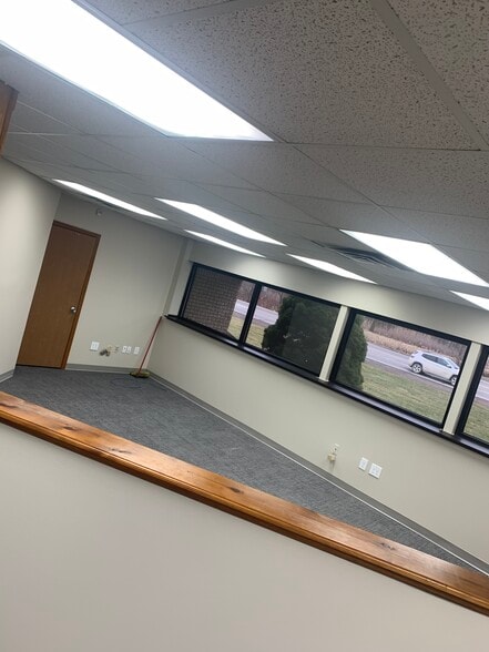 More Photos Of 25000 N River Rd, Harrison Township General Retail For Lease