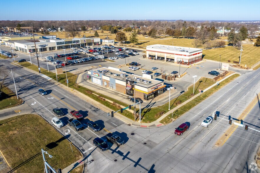 More Photos Of 4212 Merle Hay Rd, Des Moines General Retail For Sale