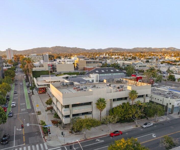 More Photos Of 701 Santa Monica Blvd, Santa Monica Office For Sale