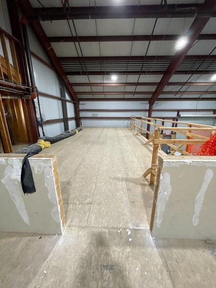More Photos Of 1803 Shelton Way, Hollister Light Manufacturing For Lease