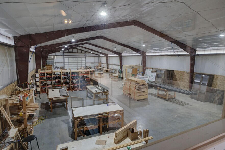 More Photos Of 14079 SW Commercial Loop Rd, Terrebonne Warehouse For Sale