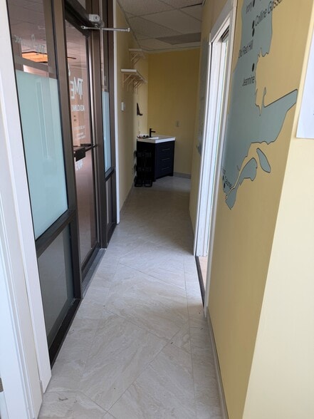 More Photos Of 9200 Mary St, Chilliwack Storefront Retail Office For Sale