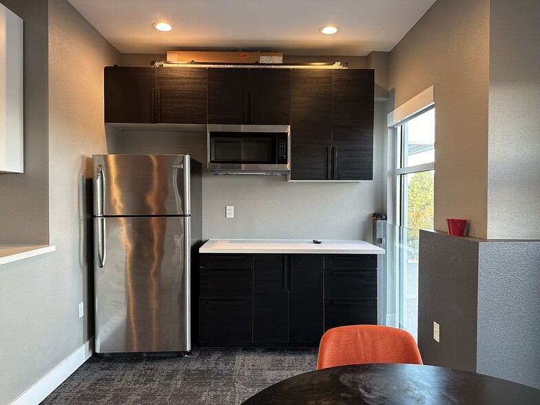 More Photos Of 7336 W Post Rd, Las Vegas Loft Creative Space For Lease