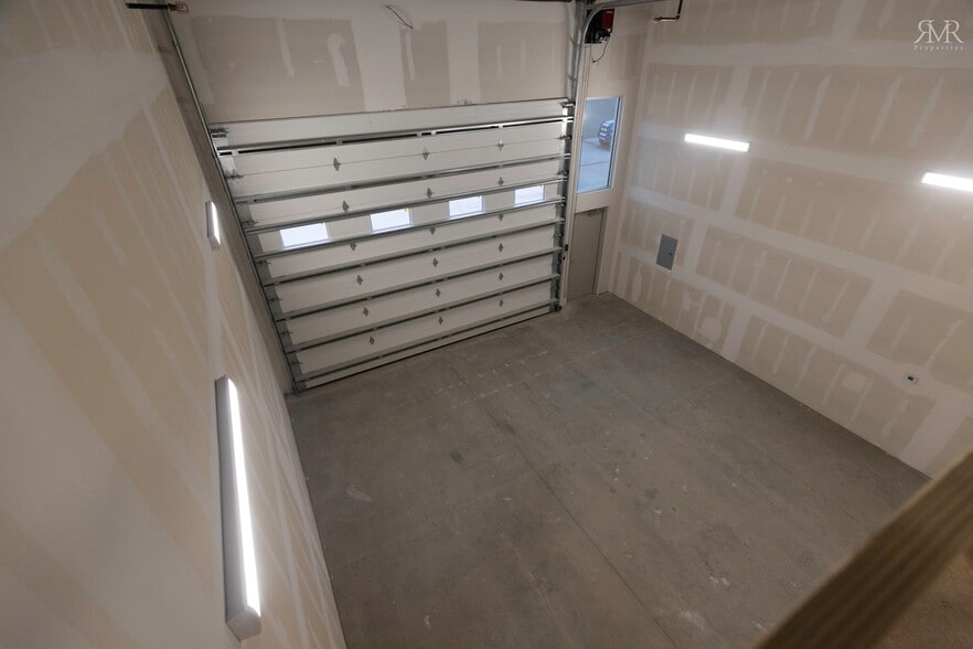 More Photos Of 1435 FM 1463 Rd, Katy Showroom For Sale