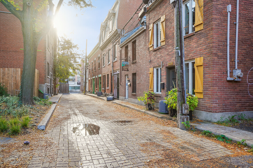 Primary Photo Of 1576-1580 Av Lartigue, Montréal Apartments For Sale