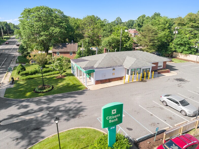 More Photos Of 1620 Marsh Rd, Wilmington Bank For Lease