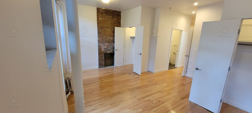 More Photos Of 193 Sackett St, Brooklyn Apartments For Sale