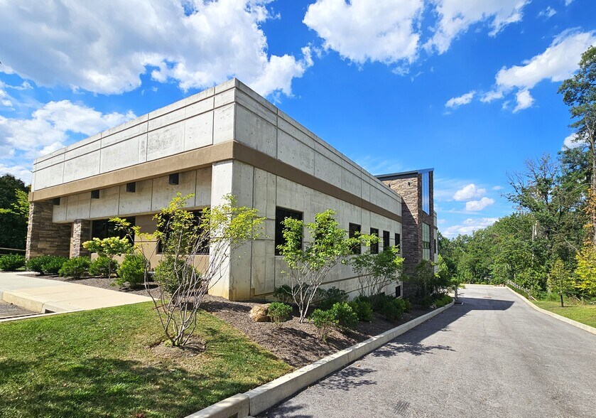 More Photos Of 3407 West Chester Pike, Newtown Square Office For Lease